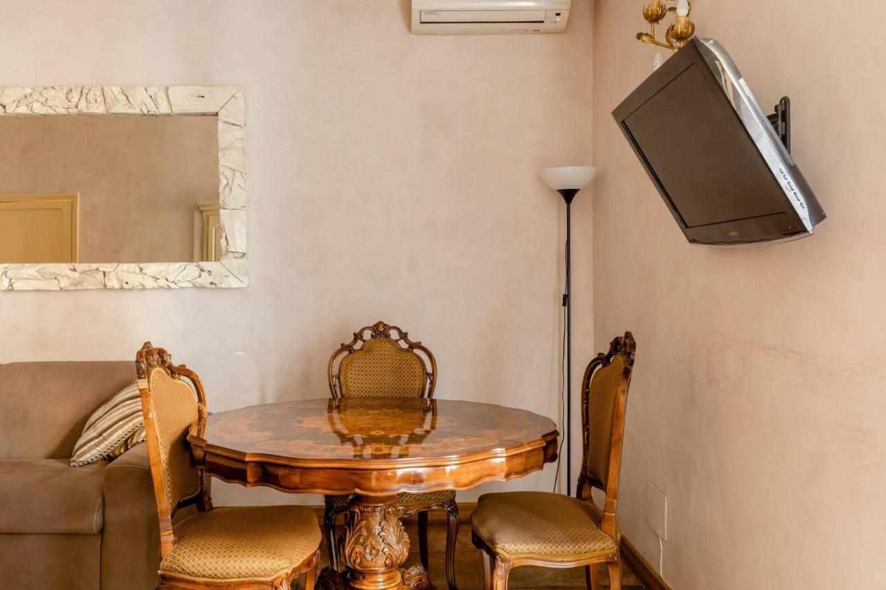 Rome Right In The Ancient Historical Center Two Bedrooms Two Bath, Up To 6 Pax Esterno foto